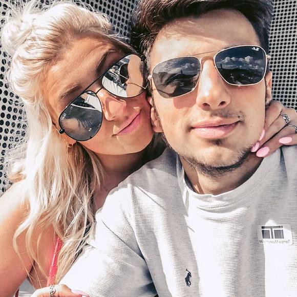 Meet your Posher, Lilia - Picture 1 of 1